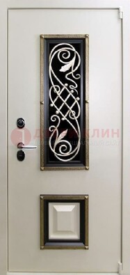 Белая стальная дверь с ковкой со стеклопакетом и МДФ ДК-30 в Саратове