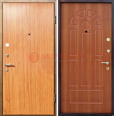 Светлая железная дверь с ламинатом МДФ внутри ДЛ-15 в Саратове