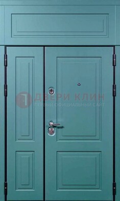 Синяя металлическая дверь с МДФ и верхней фрамугой ДМ-339 в Саратове