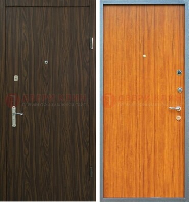 Коричневая одностворчатая стальная дверь с МДФ ДМ-341 в Саратове
