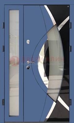 Синяя металлическая дверь со стеклом и узором ДС-13 в Саратове