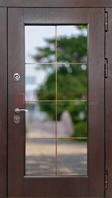 Коричневая стальная дверь со стеклом ДС-19 в Саратове