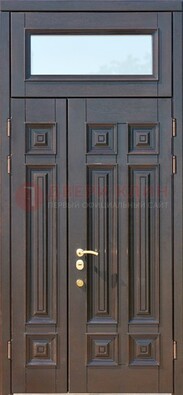 Коричневая двухстворчатая металлическая дверь со стеклом ДС-62 в Саратове