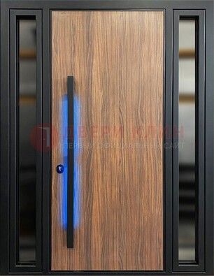 Коричневая металлическая дверь со стеклом ДС-69 в Саратове