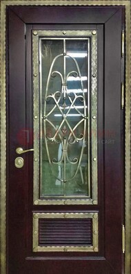 Темная уличная дверь порошок со стеклом и ковкой ДСК-167 в Саратове