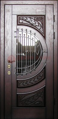 Одностворчатая входная дверь со стеклом и ковкой ДСК-21 в Саратове
