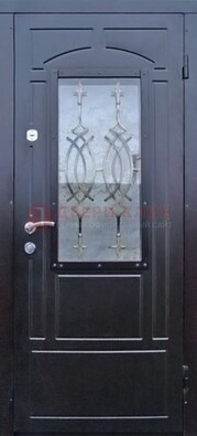 Черная уличная дверь Винорит со стеклом и ковкой ДСК-259 в Саратове