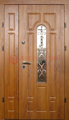 Стальная дверь со стеклом и цветной ковкой ДСК-78 для панельного дома в Саратове