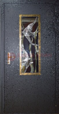 Металлическая дверь со стеклом и ковкой ДСК-82 для крыльца в Саратове