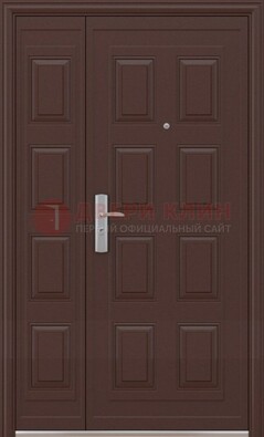 Коричневая железная тамбурная дверь ДТМ-37 в Саратове