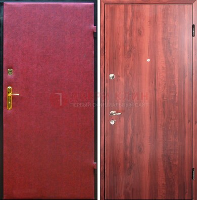 Красная входная дверь с винилискожей ДВ-30 в Саратове