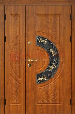 Входная дверь цвета золотой дуб с виноритом и ковкой ДВТ-176 в Саратове