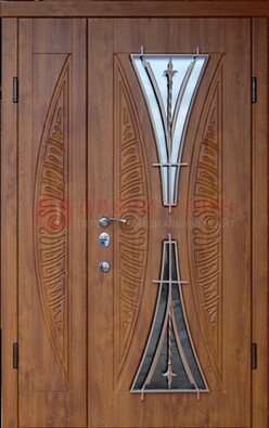 Входная классическая дверь с терморазрывом и коричневым МДФ ДВТ-76 в Саратове