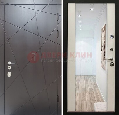 Железная коричневая дверь со светлой МДФ внутри и зеркалом ДЗ-125 в Саратове