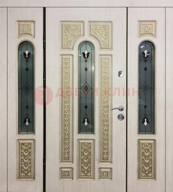 Светлая железная дверь с МДФ и витражом ВЖ-34 в Саратове